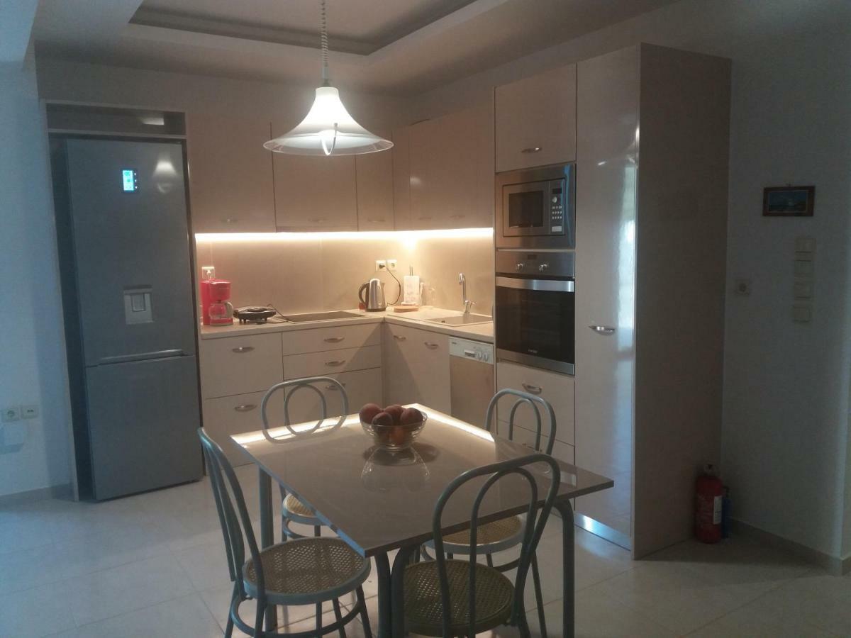 Holiday home Lena's Fresh Studio Near The Airport With Seaview Artemida (Attica)