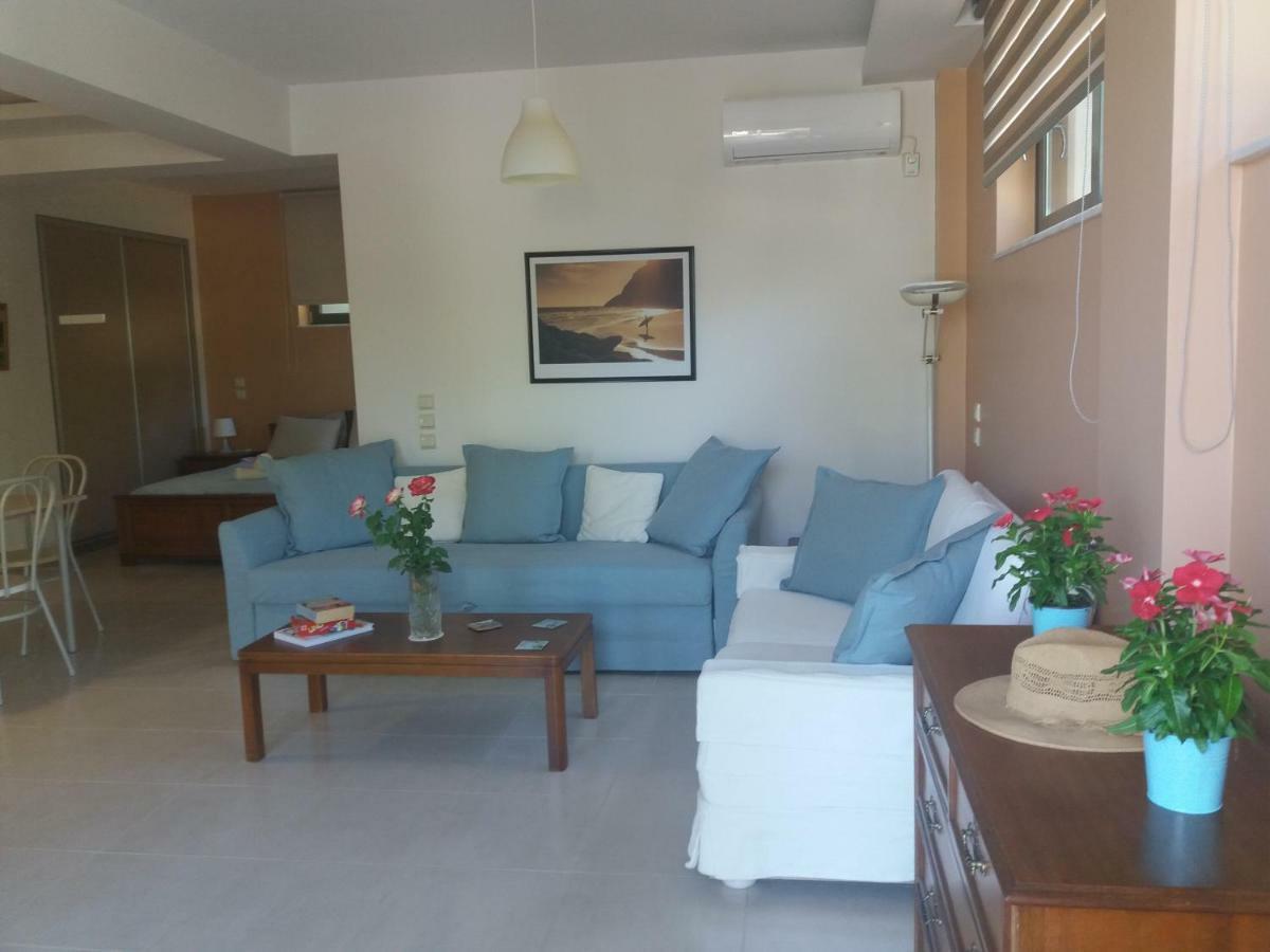 Lena's Fresh Studio Near The Airport With Seaview Holiday home *