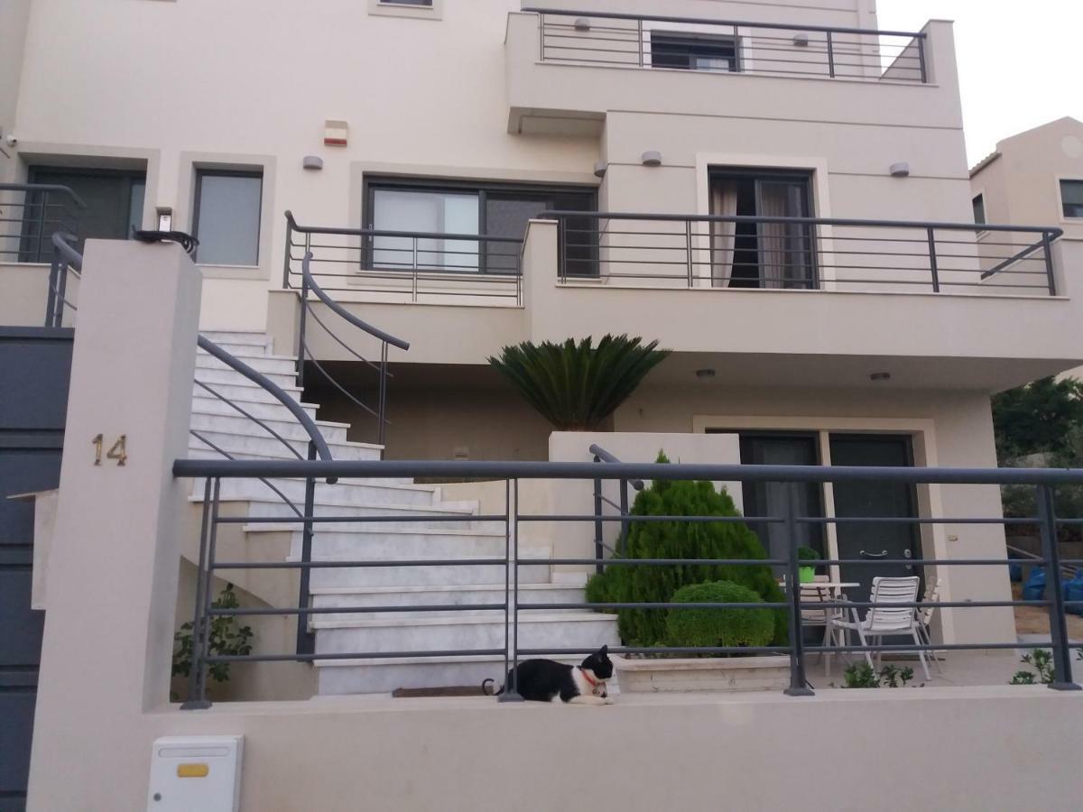 Holiday home Lena's Fresh Studio Near The Airport With Seaview Artemida (Attica)